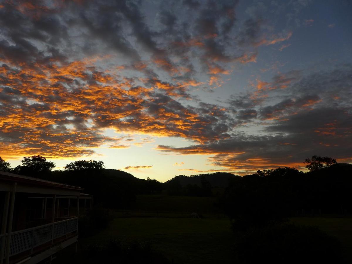 Rural Ambience With Netflix Apartment Mount George Exterior photo